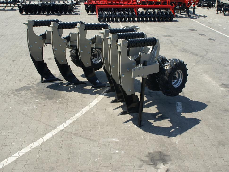 Нови Продълбочител ROLEX Tiefenlockerer / Subsoiler / Décompacteur / Dissodatori / Subsolador / Глубокорыхлитель / Głębosz typ V 3 m: снимка 12