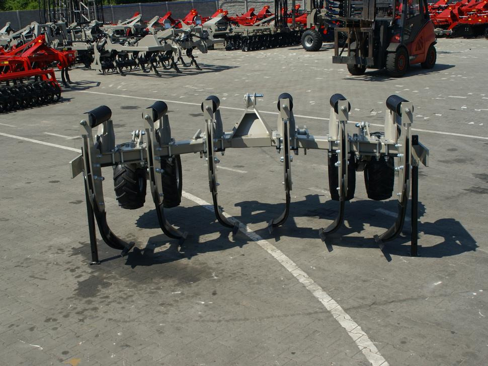 Нови Продълбочител ROLEX Tiefenlockerer / Subsoiler / Décompacteur / Dissodatori / Subsolador / Глубокорыхлитель / Głębosz typ V 3 m: снимка 15