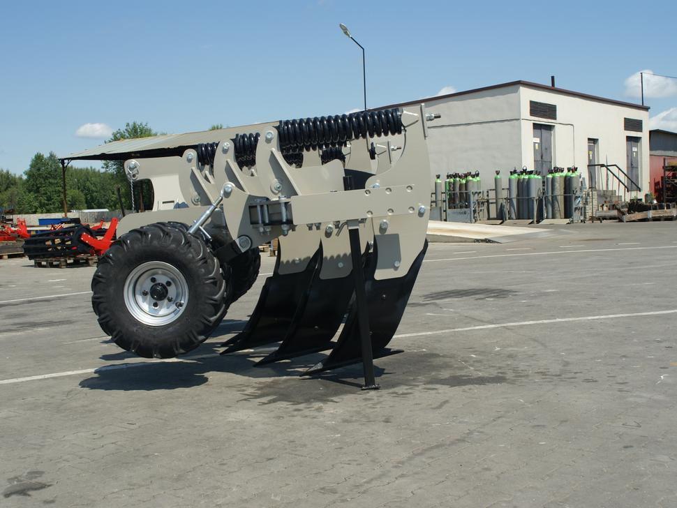 Нови Продълбочител ROLEX Tiefenlockerer / Subsoiler / Décompacteur / Dissodatori / Subsolador / Глубокорыхлитель / Głębosz typ V 3 m: снимка 18