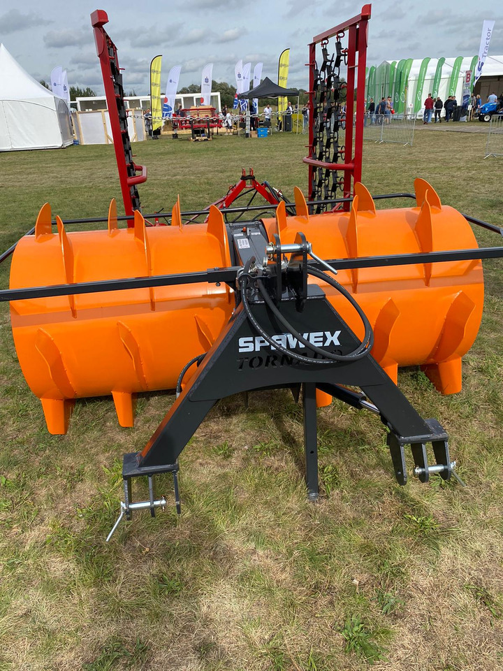 Spawex Silowalze / Silage spreader / Épandeur d'ensilage / Spandiconcime / Esparcidor de forraje verde / Кормораспределитель / Rozgarniacz do zielonki Tornado 2,2 m - Машина за сено и фураж: снимка 3 Spawex Silowalze / Silage spreader / Épandeur d'ensilage / Spandiconcime / Esparcidor de forraje verde / Кормораспределитель / Rozgarniacz do zielonki Tornado 2,2 m - Машина за сено и фураж: снимка 3