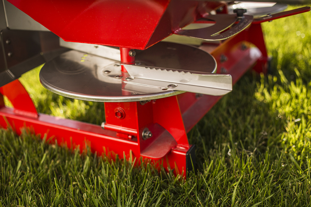 WOPROL Düngerstreuer / Fertilizer spreader / Epandeur d'engrais / Rozsiewacz nawozów 600 kg - Тороразпръсквачка: снимка 3 WOPROL Düngerstreuer / Fertilizer spreader / Epandeur d'engrais / Rozsiewacz nawozów 600 kg - Тороразпръсквачка: снимка 3