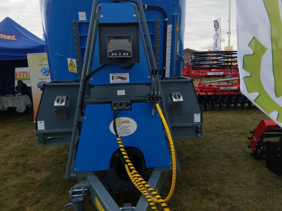 Нови Миксер-вагон ZAMET Futtermischwagen / Feed mixer / Melangeuse / Carro miscelatore / Vagoneta de alimentación /Кормораздатчик / Wóz paszowy 16 m3: снимка 13