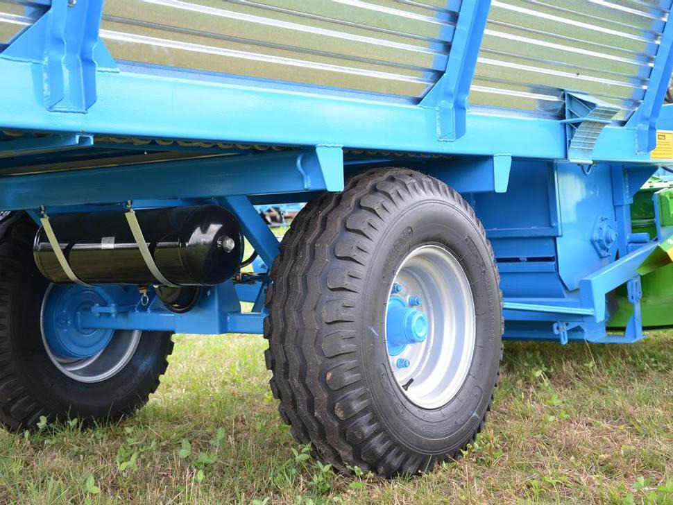 ZAMET Mähladewagen / Green forage mower / Remorque autochargeuse / Autocaricante / Самозагружающийся прицеп с косилкой / Przyczepa samozaładowcza z kosiarką bebnową T635 - Саморазтоварващо се ремарке: снимка 3 ZAMET Mähladewagen / Green forage mower / Remorque autochargeuse / Autocaricante / Самозагружающийся прицеп с косилкой / Przyczepa samozaładowcza z kosiarką bebnową T635 - Саморазтоварващо се ремарке: снимка 3