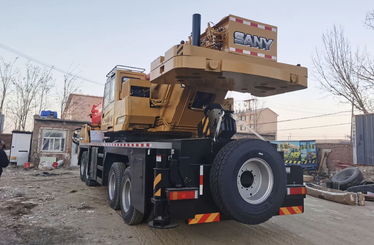 SANY STC1000C5-8 - Автокран: снимка 4 SANY STC1000C5-8 - Автокран: снимка 4