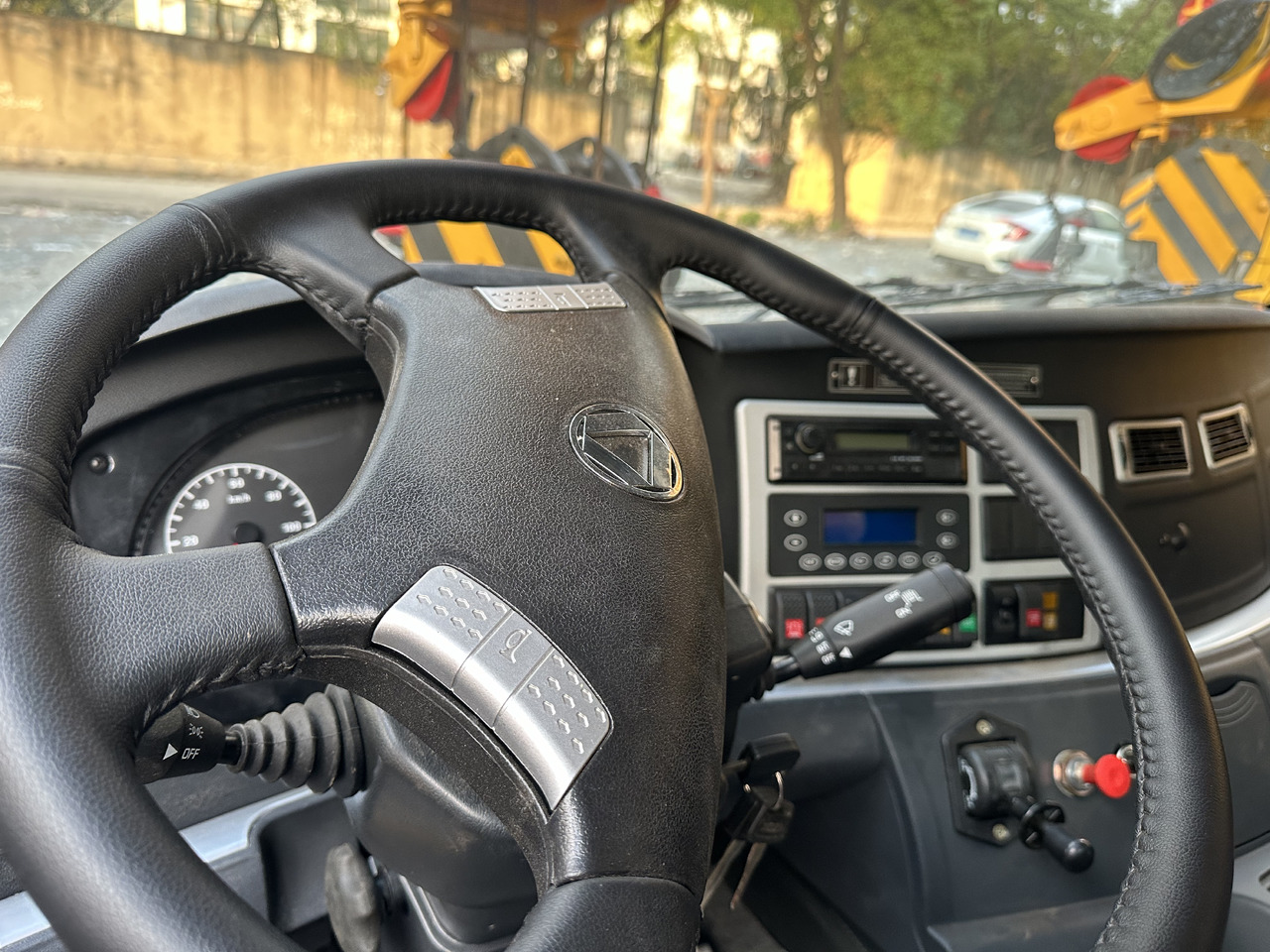 XCMG XCT35 - Автокран: снимка 3 XCMG XCT35 - Автокран: снимка 3