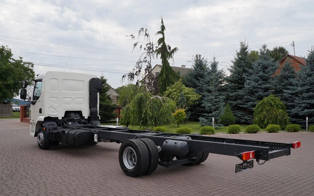 DAF LF 230 EURO 6 12 TON RAMA DO ZABUDOWY - Шаси кабина: снимка 3 DAF LF 230 EURO 6 12 TON RAMA DO ZABUDOWY - Шаси кабина: снимка 3