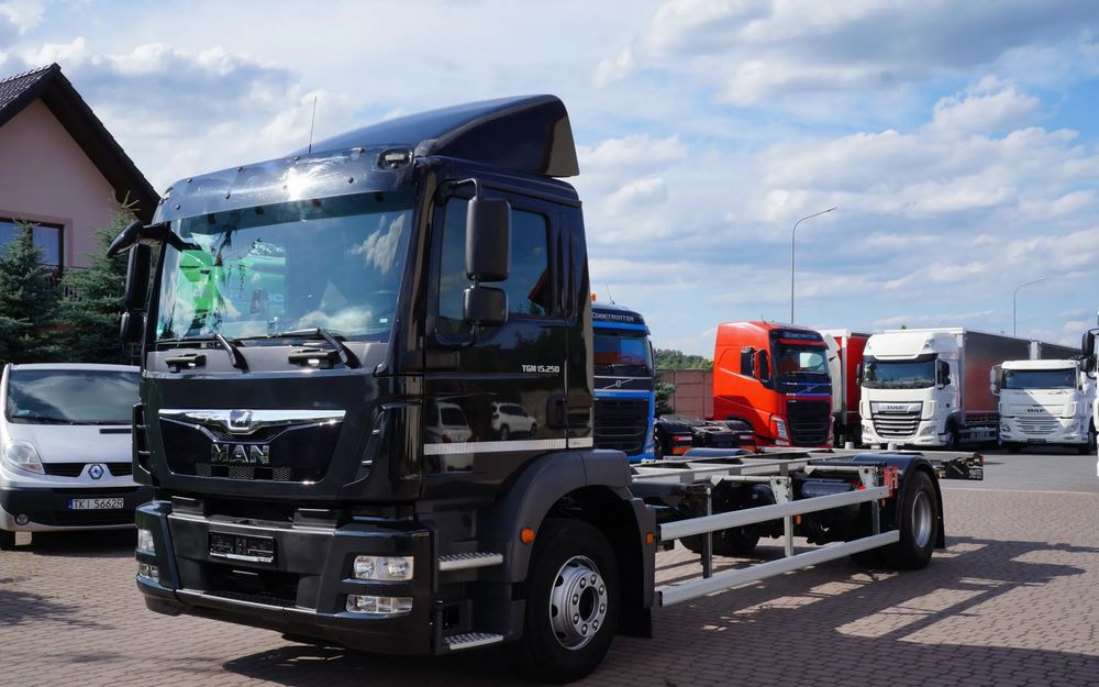 MAN TGM 15.250 EURO 6 RAMA DO ZABUDOWY - Шаси кабина: снимка 1 MAN TGM 15.250 EURO 6 RAMA DO ZABUDOWY - Шаси кабина: снимка 1