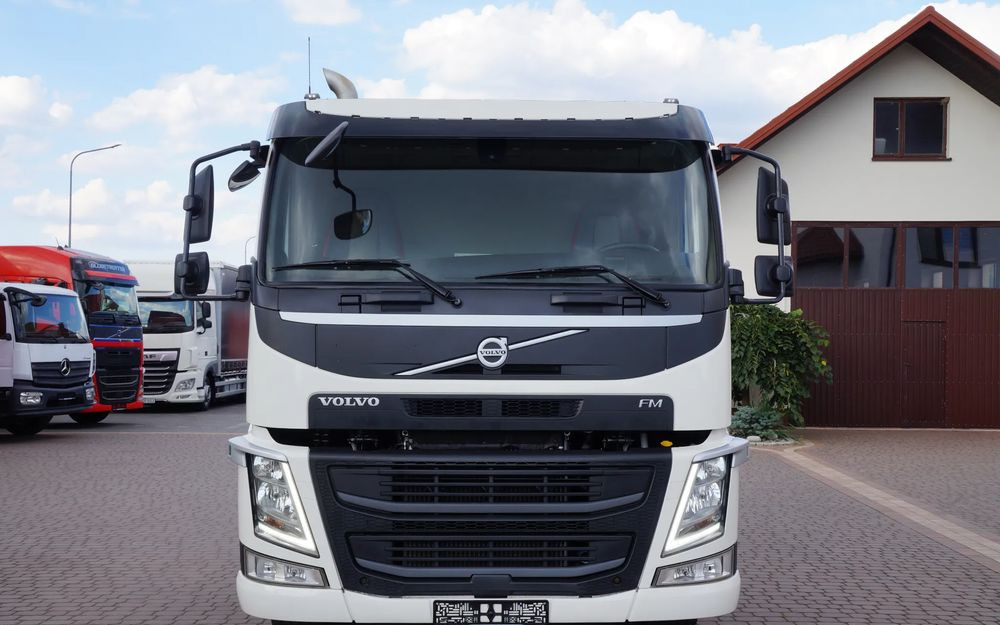 Volvo FM 6X2 EURO 6 RAMA DO ZABUDOWY 2019r OŚ SKRĘTNA PODNOSZONA SCANIA - Шаси кабина: снимка 3 Volvo FM 6X2 EURO 6 RAMA DO ZABUDOWY 2019r OŚ SKRĘTNA PODNOSZONA SCANIA - Шаси кабина: снимка 3