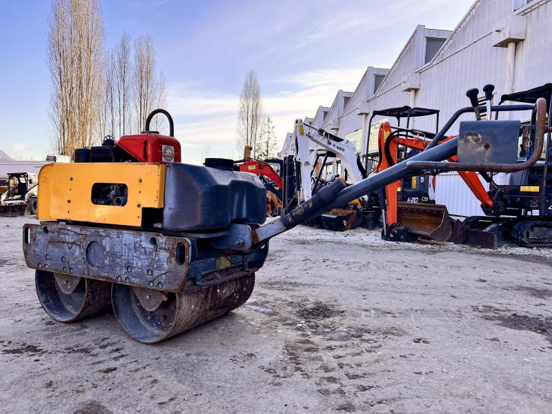 BELLE GROUP Compacteur à main - Мини валяк: снимка 2 BELLE GROUP Compacteur à main - Мини валяк: снимка 2