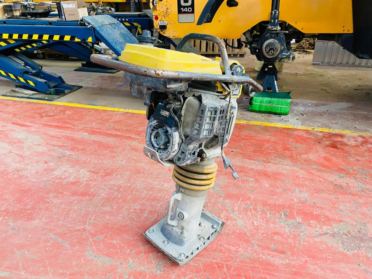 BOMAG Pilonneuse BT65/4 - Трамбовка: снимка 5 BOMAG Pilonneuse BT65/4 - Трамбовка: снимка 5