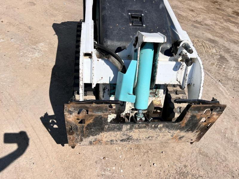 Мини верижен товарач Bobcat MT55 MINI CHARGEUSE SKID A CHENILLE: снимка 7