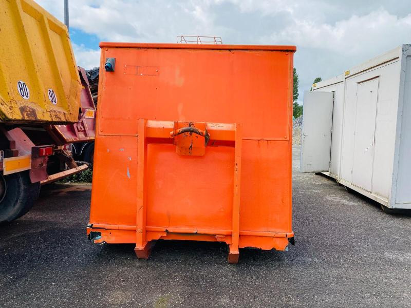 CABANE DE CHANTIER SUR BERCE AMPLIROLL - Жилищен контейнер: снимка 3 CABANE DE CHANTIER SUR BERCE AMPLIROLL - Жилищен контейнер: снимка 3