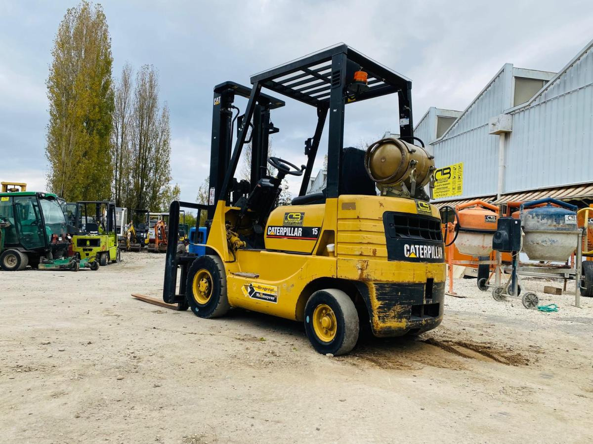 CATERPILLAR Chariot élévateur GP15 - Газокар: снимка 3 CATERPILLAR Chariot élévateur GP15 - Газокар: снимка 3