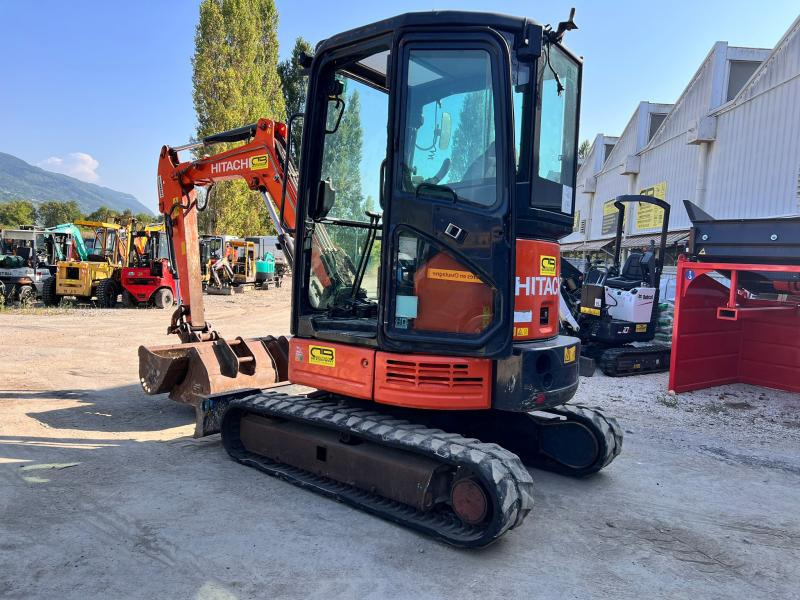 Hitachi ZX26U-5A MINI PELLE 2,7T - Мини багер: снимка 2 Hitachi ZX26U-5A MINI PELLE 2,7T - Мини багер: снимка 2