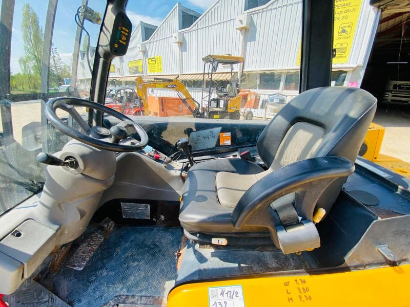 Телескопичен товарач Jcb TLT30D Teletruk: снимка 10