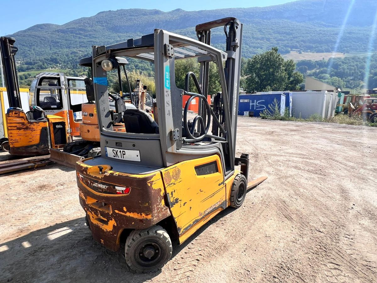 Jungheinrich EFG318 400ZZ Chariot élévateur électrique 1,8T - Електрокар: снимка 3 Jungheinrich EFG318 400ZZ Chariot élévateur électrique 1,8T - Електрокар: снимка 3