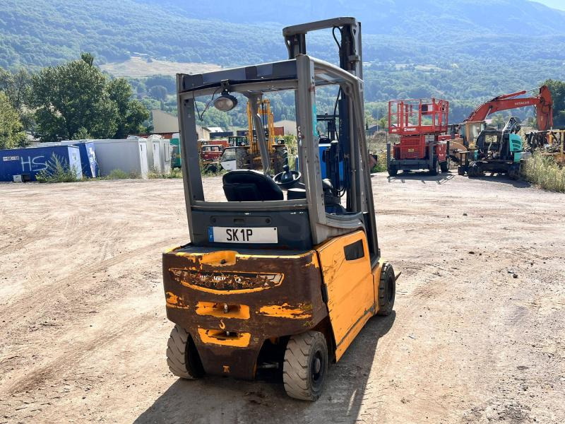 Jungheinrich EFG318 400ZZ Chariot élévateur électrique 1,8T - Електрокар: снимка 3 Jungheinrich EFG318 400ZZ Chariot élévateur électrique 1,8T - Електрокар: снимка 3