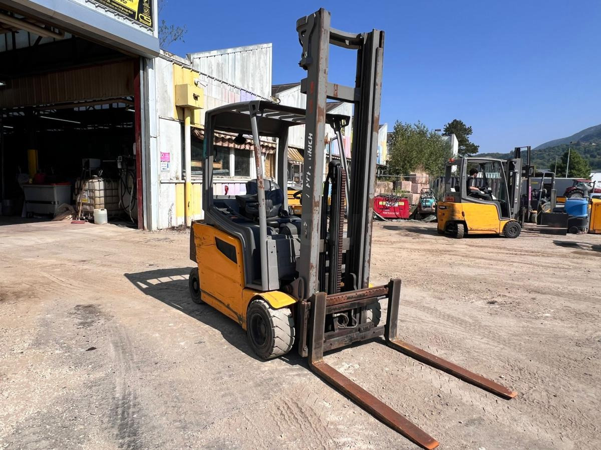 Jungheinrich EFG318 400ZZ Chariot élévateur électrique 1,8T - Електрокар: снимка 4 Jungheinrich EFG318 400ZZ Chariot élévateur électrique 1,8T - Електрокар: снимка 4