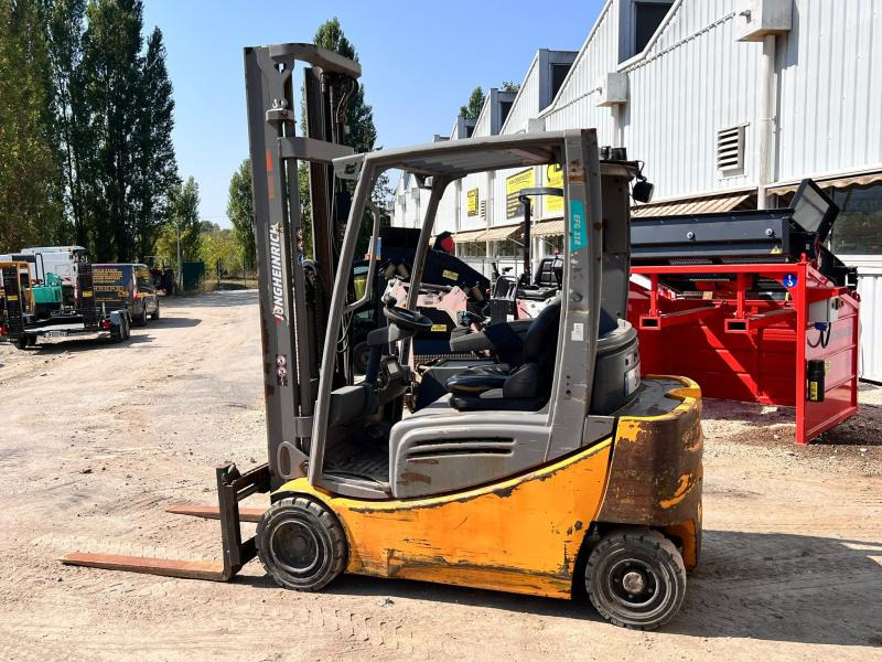 Jungheinrich EFG318 400ZZ Chariot élévateur électrique 1,8T - Електрокар: снимка 2 Jungheinrich EFG318 400ZZ Chariot élévateur électrique 1,8T - Електрокар: снимка 2