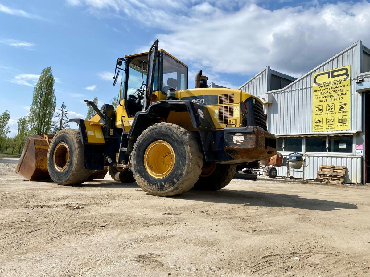 Komatsu WA250-5H Chargeuse à pneus - Колесен товарач: снимка 3 Komatsu WA250-5H Chargeuse à pneus - Колесен товарач: снимка 3