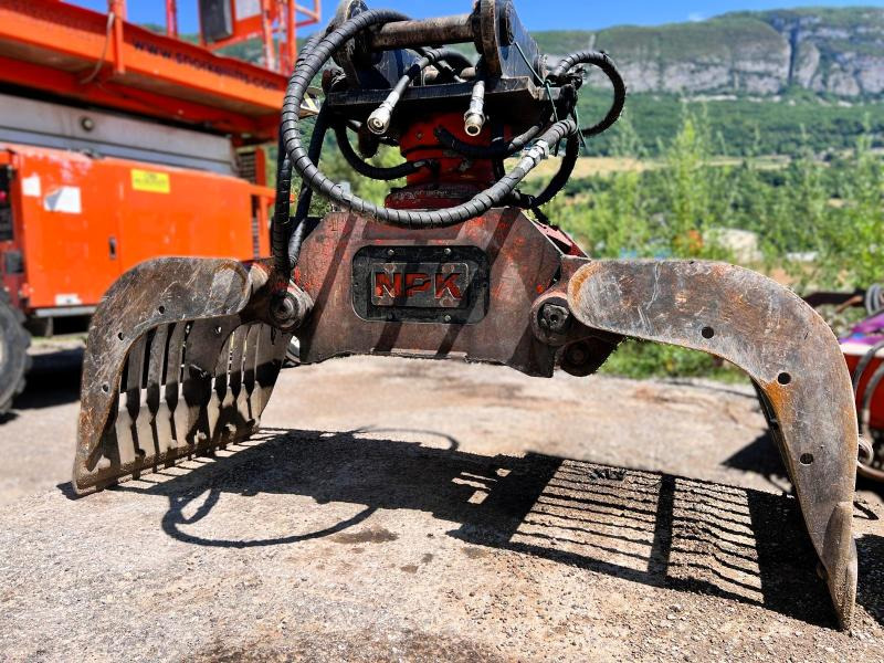 NPK DG-14 Pince de tri pour pelle de 8 à 15T - Грайфер за Строителна техника: снимка 2 NPK DG-14 Pince de tri pour pelle de 8 à 15T - Грайфер за Строителна техника: снимка 2