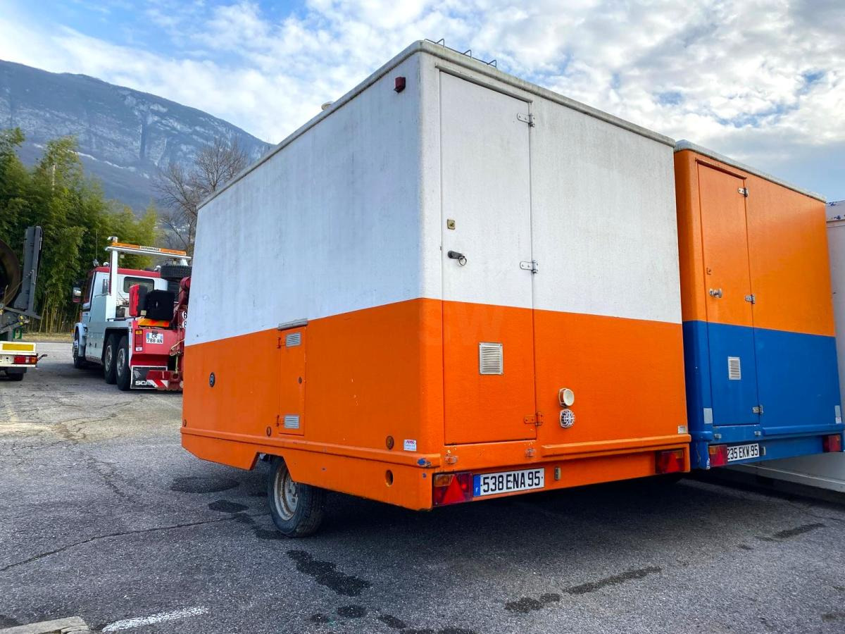 REMORQUE BASE VIE CABANE DE CHANTIER - Жилищен контейнер: снимка 3 REMORQUE BASE VIE CABANE DE CHANTIER - Жилищен контейнер: снимка 3