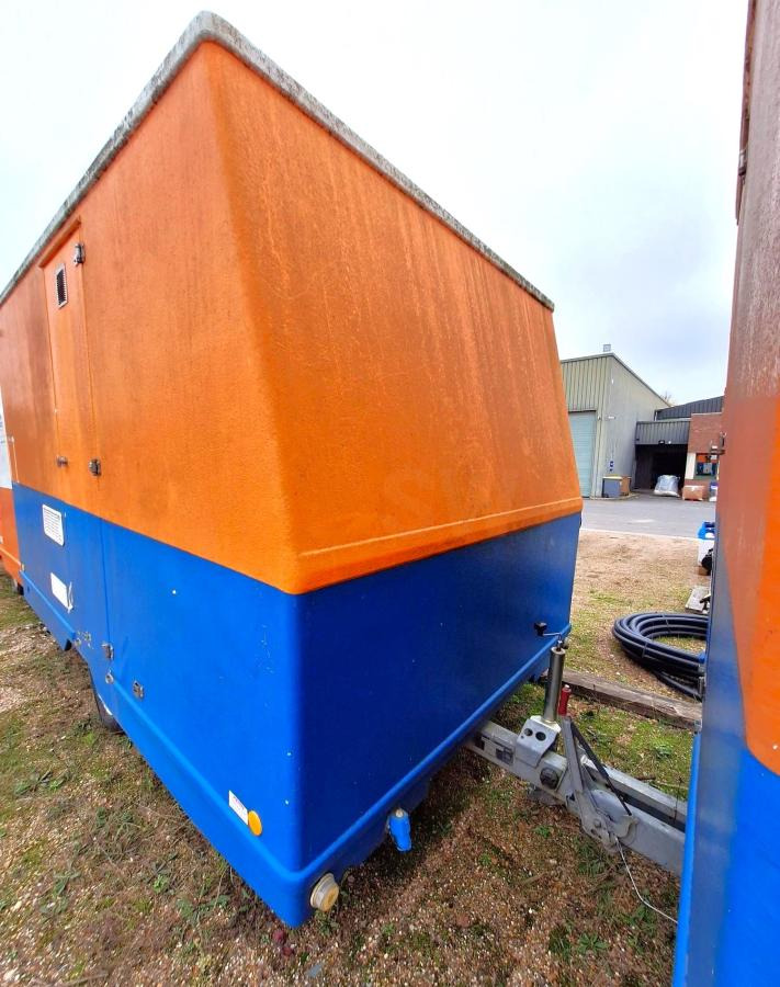 REMORQUE BASE VIE CABANE DE CHANTIER - Жилищен контейнер: снимка 4 REMORQUE BASE VIE CABANE DE CHANTIER - Жилищен контейнер: снимка 4