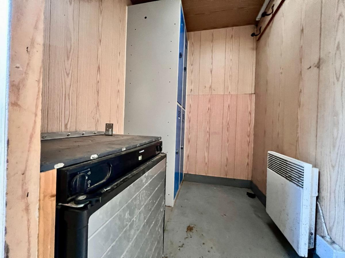 Жилищен контейнер REMORQUE BASE VIE CABANE DE CHANTIER: снимка 12