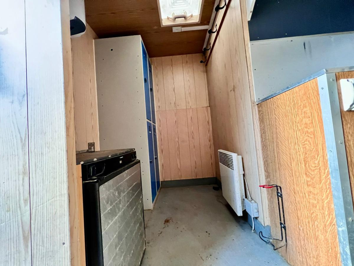 Жилищен контейнер REMORQUE BASE VIE CABANE DE CHANTIER: снимка 13