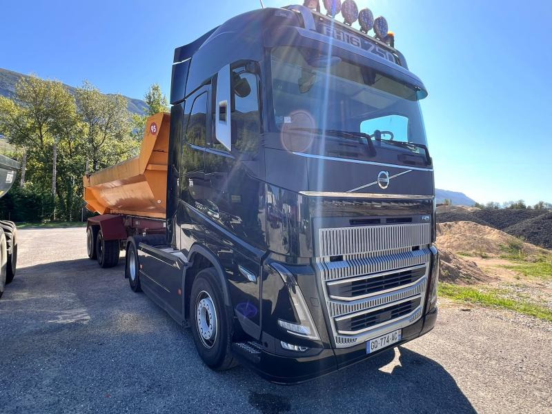Volvo FH16 750cv 4x2 Cabine Glob Hydraulique - Влекач: снимка 2 Volvo FH16 750cv 4x2 Cabine Glob Hydraulique - Влекач: снимка 2