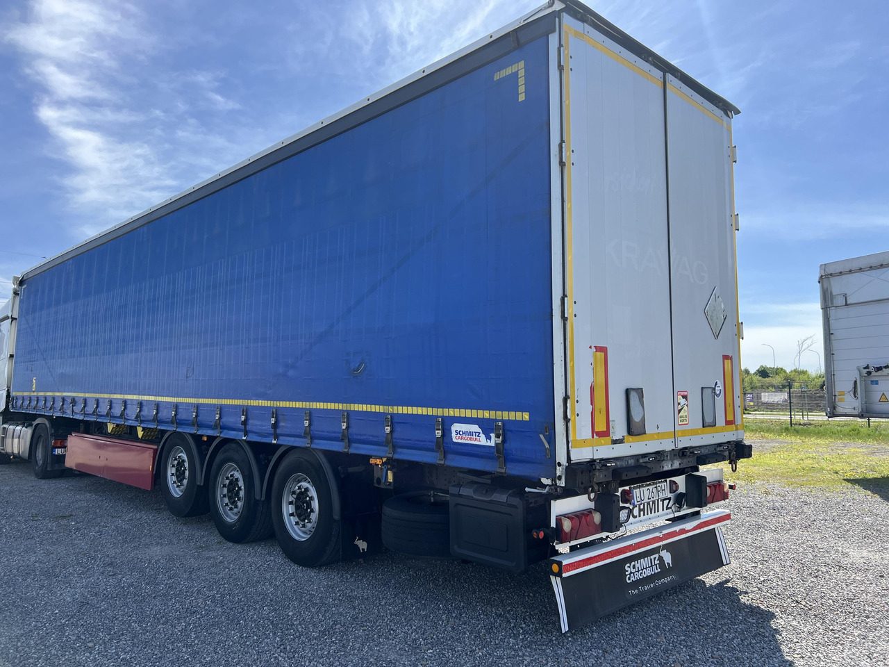 SCHMITZ SCS 24L 13.62 E B - Брезентово полуремарке: снимка 3 SCHMITZ SCS 24L 13.62 E B - Брезентово полуремарке: снимка 3
