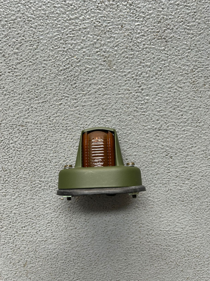 HELLA MAN KAT 1-8X8-6X6-4X4-BLINKER LAMP-OFF-ROAD TRUCK - Резервни части: снимка 1 HELLA MAN KAT 1-8X8-6X6-4X4-BLINKER LAMP-OFF-ROAD TRUCK - Резервни части: снимка 1