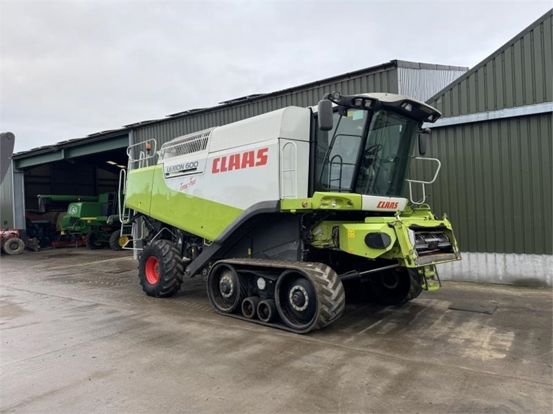 Claas Lexion 600TT c/w V1200 Header - Принадлежност за машини за прибиране на реколтата: снимка 1 Claas Lexion 600TT c/w V1200 Header - Принадлежност за машини за прибиране на реколтата: снимка 1