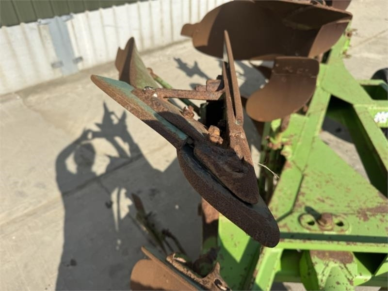 Плуг Dowdeswell DP7 4+1: снимка 12 Плуг Dowdeswell DP7 4+1: снимка 12