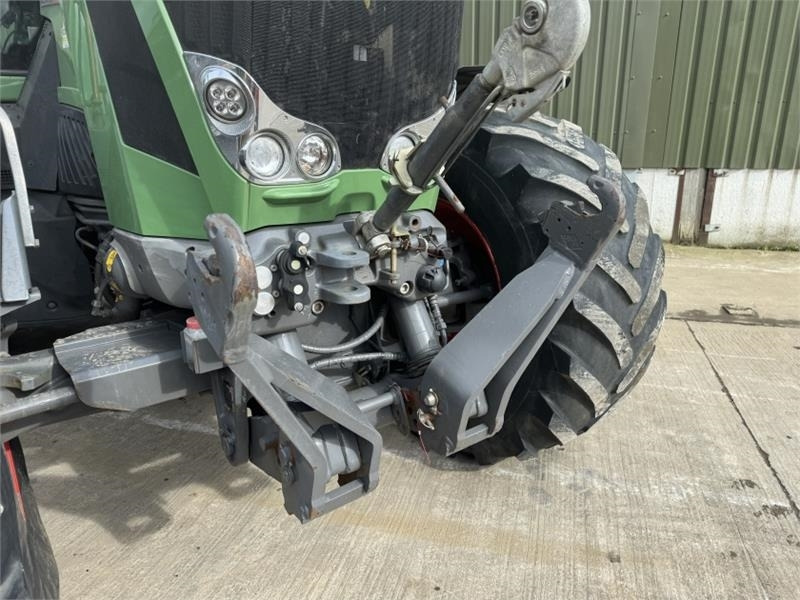 Трактор Fendt 828 ECR Vario Profi Plus **Video Below**: снимка 9 Трактор Fendt 828 ECR Vario Profi Plus **Video Below**: снимка 9