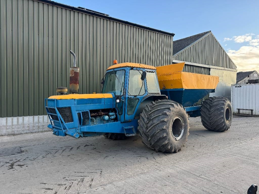 Ford 8210 Self Propelled Gravel Cart - Трактор: снимка 1 Ford 8210 Self Propelled Gravel Cart - Трактор: снимка 1