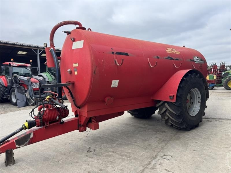 Hi-Spec 2500 Slurry Tanker - Цистерна за течен тор: снимка 3 Hi-Spec 2500 Slurry Tanker - Цистерна за течен тор: снимка 3