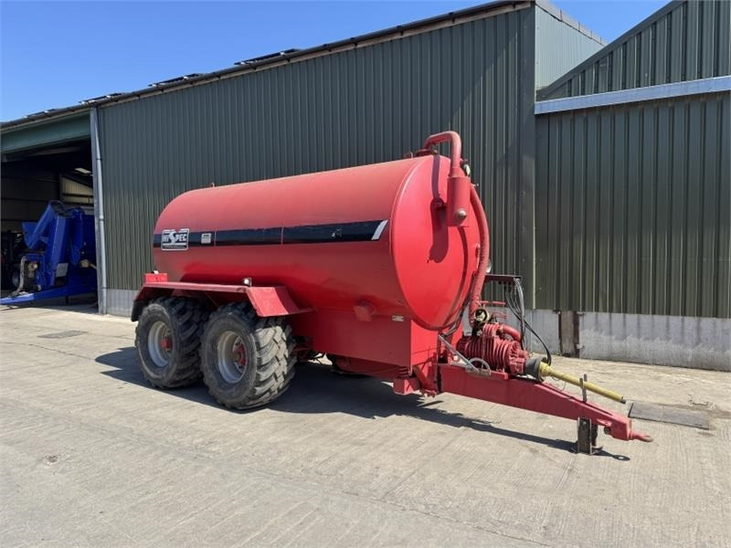 Hi-Spec Hi Spec 2500 Slurry Tanker - Цистерна за течен тор: снимка 1 Hi-Spec Hi Spec 2500 Slurry Tanker - Цистерна за течен тор: снимка 1