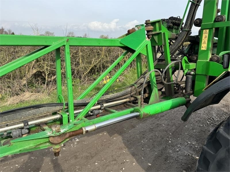 Навесна пръскачка Househam Househam Air Ride 3000L Self Propelled Sprayer: снимка 24