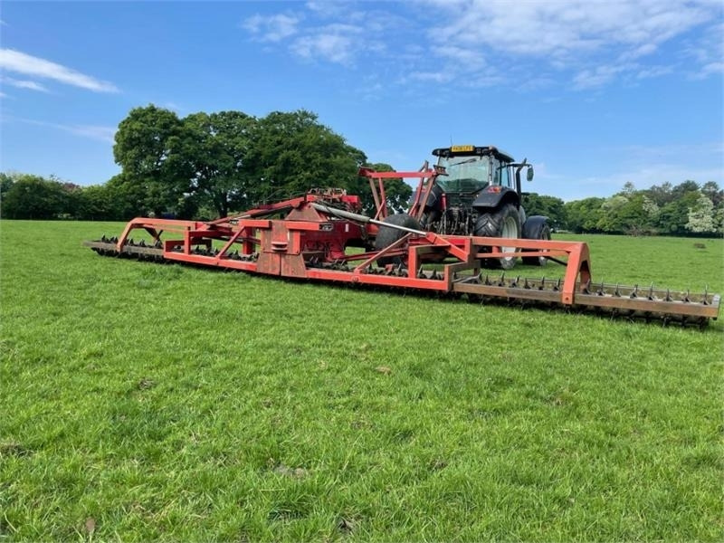 K-Two AE-RO II 9.6 Meter Grassland Aerator - Градинска техника: снимка 2 K-Two AE-RO II 9.6 Meter Grassland Aerator - Градинска техника: снимка 2