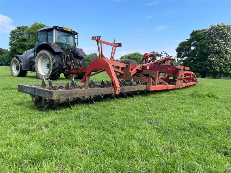 K-Two AE-RO II 9.6 Meter Grassland Aerator - Градинска техника: снимка 4 K-Two AE-RO II 9.6 Meter Grassland Aerator - Градинска техника: снимка 4