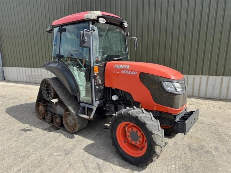 Kubota M8540 Narrow Half Track *85 HP* - Трактор: снимка 3 Kubota M8540 Narrow Half Track *85 HP* - Трактор: снимка 3