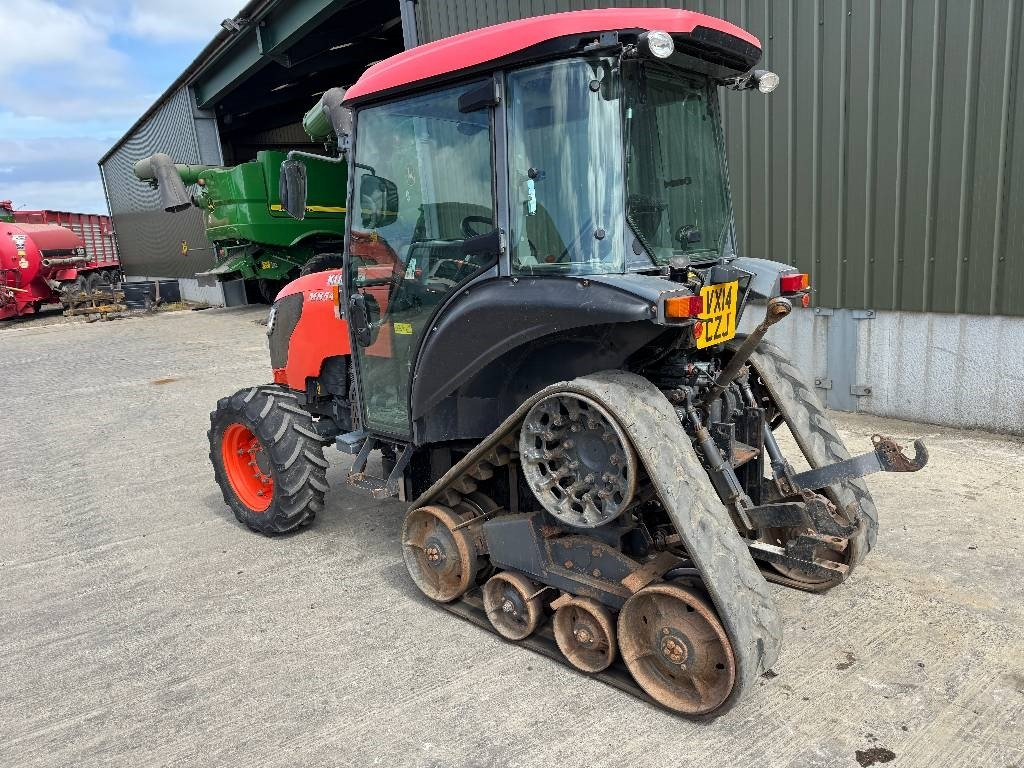 Kubota M8540 Narrow Half Track - Трактор: снимка 2 Kubota M8540 Narrow Half Track - Трактор: снимка 2