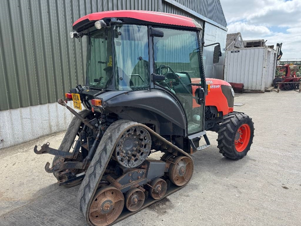 Kubota M8540 Narrow Half Track - Трактор: снимка 4 Kubota M8540 Narrow Half Track - Трактор: снимка 4