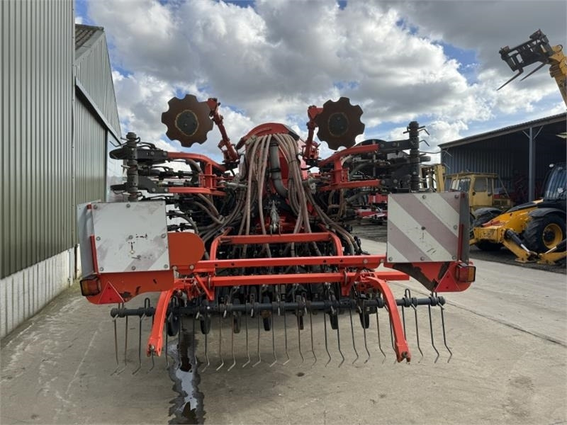 Kuhn Speedliner 4000 Seed Drill - Комбинирана сеялка: снимка 3 Kuhn Speedliner 4000 Seed Drill - Комбинирана сеялка: снимка 3