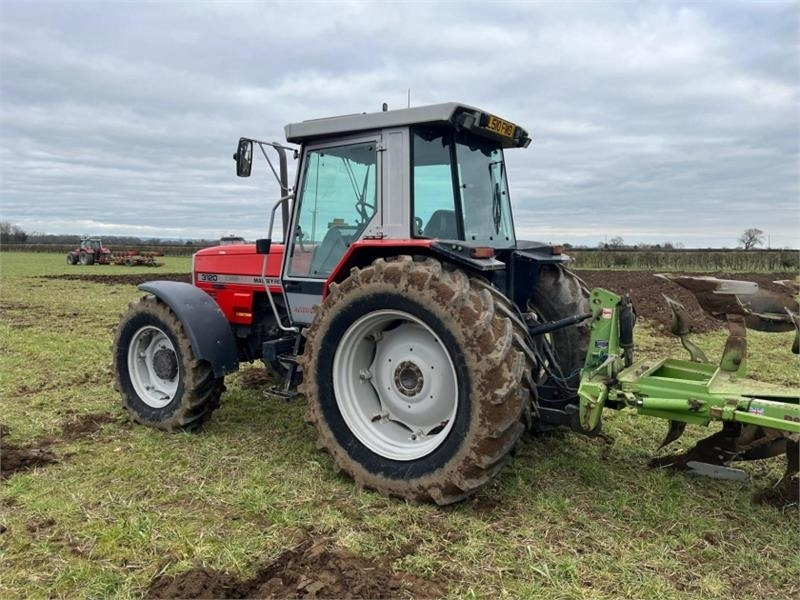 Massey Ferguson 3120 Dynashift - Трактор: снимка 2 Massey Ferguson 3120 Dynashift - Трактор: снимка 2