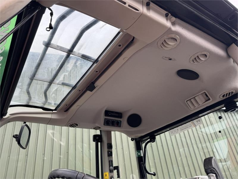 Трактор Massey Ferguson 4710 c/w FL.3522 Loader **Low Hours**: снимка 16 Трактор Massey Ferguson 4710 c/w FL.3522 Loader **Low Hours**: снимка 16