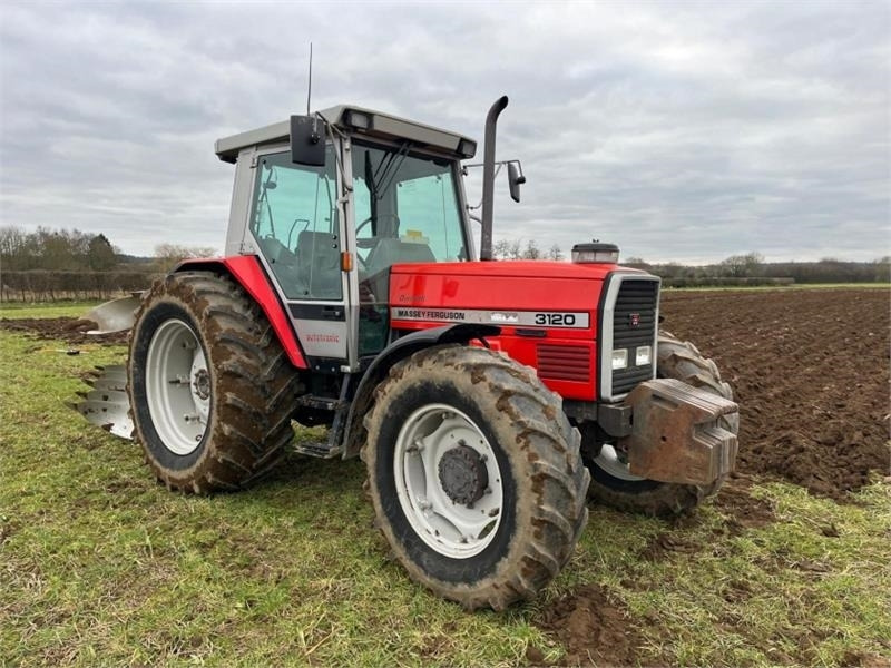 Massey Ferguson Massey Ferguson 3120 Dynashift - Трактор: снимка 3 Massey Ferguson Massey Ferguson 3120 Dynashift - Трактор: снимка 3