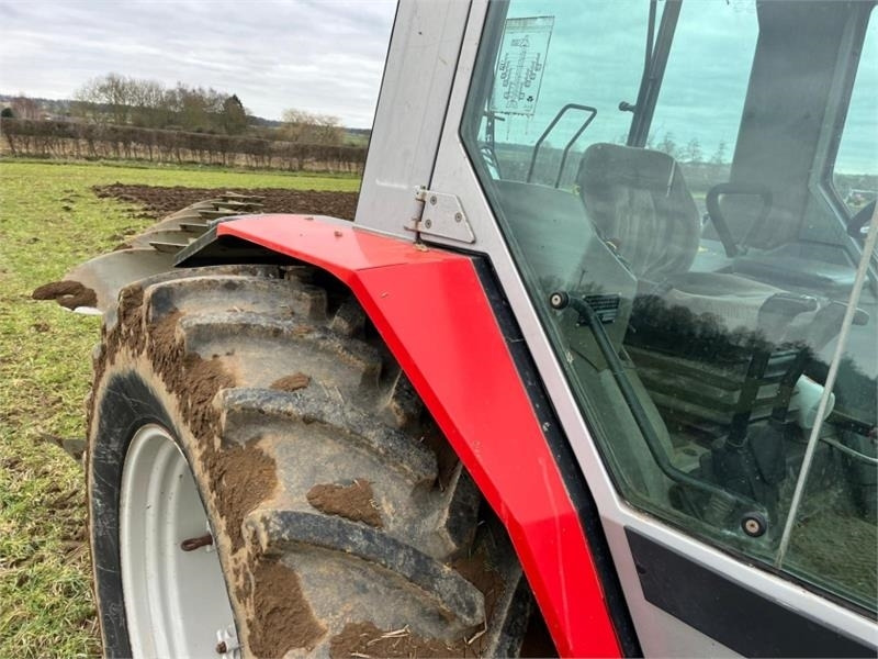 Massey Ferguson Massey Ferguson 3120 Dynashift - Трактор: снимка 5 Massey Ferguson Massey Ferguson 3120 Dynashift - Трактор: снимка 5