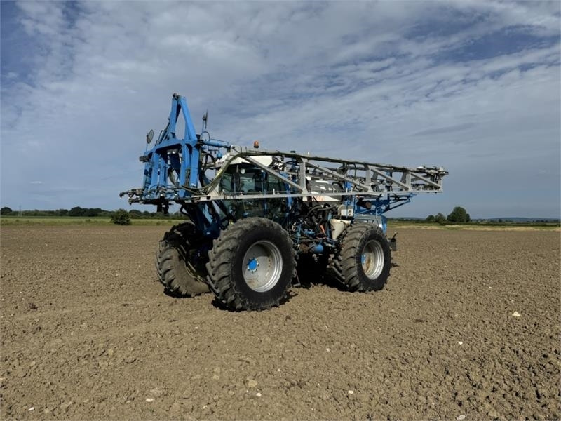 Matrot Matrot M44D 36m Self Propelled Sprayer - Навесна пръскачка: снимка 1 Matrot Matrot M44D 36m Self Propelled Sprayer - Навесна пръскачка: снимка 1